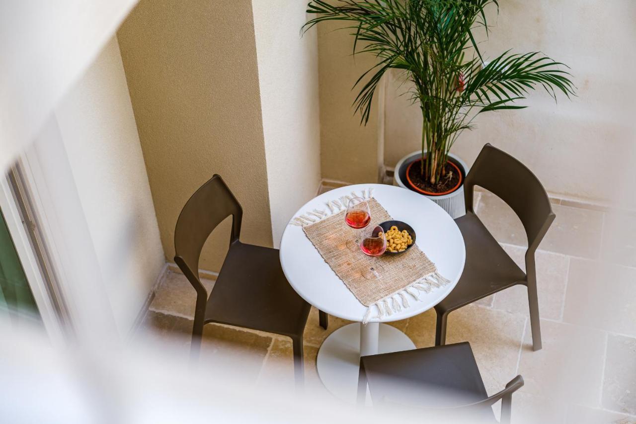 Helloapulia Charming Palazzo Clemente - Self-Catering Suites With Aircondition Монополи Экстерьер фото