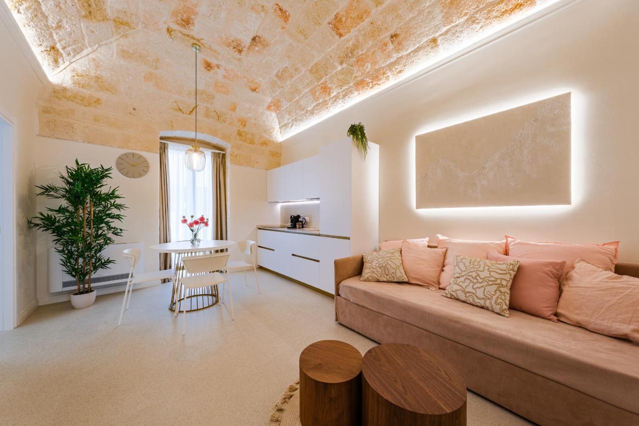 Helloapulia Charming Palazzo Clemente - Self-Catering Suites With Aircondition Монополи Экстерьер фото