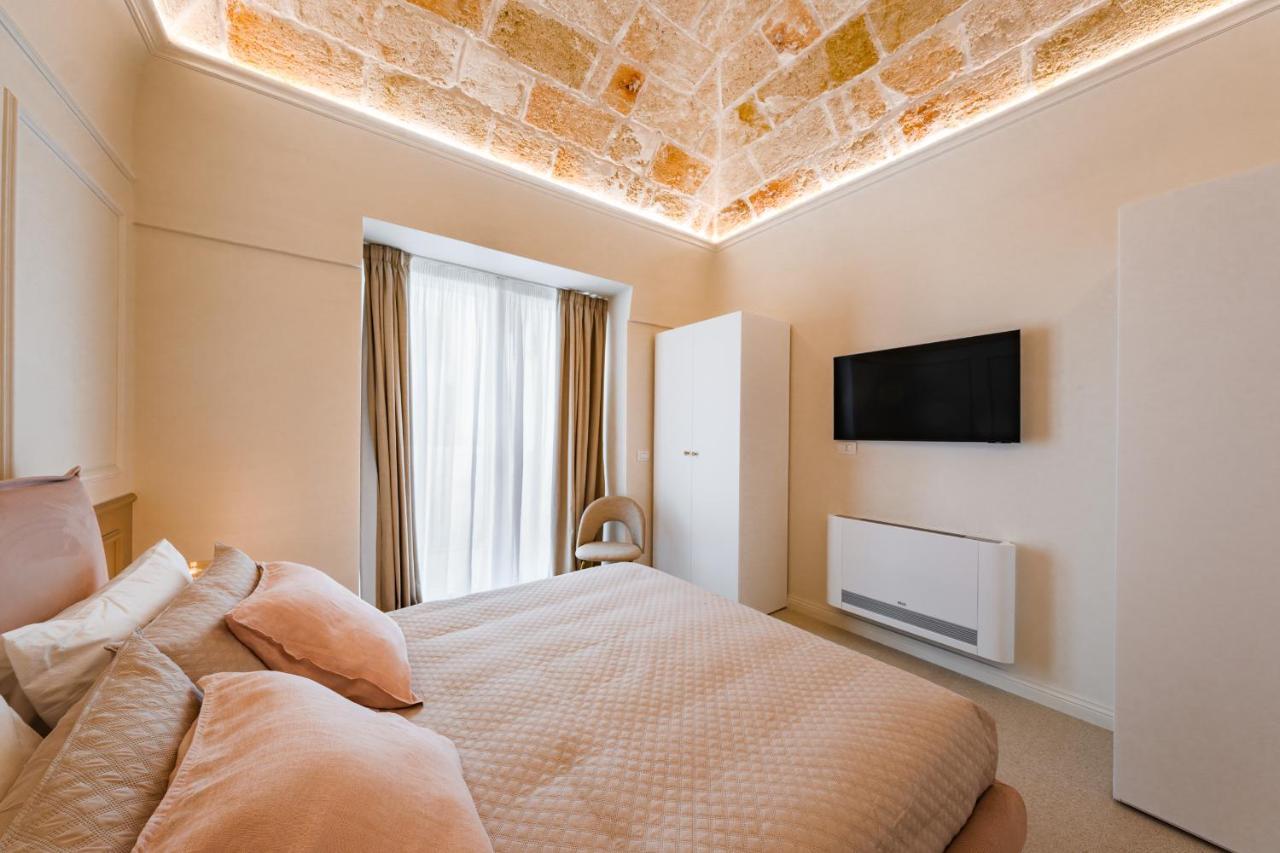 Helloapulia Charming Palazzo Clemente - Self-Catering Suites With Aircondition Монополи Экстерьер фото