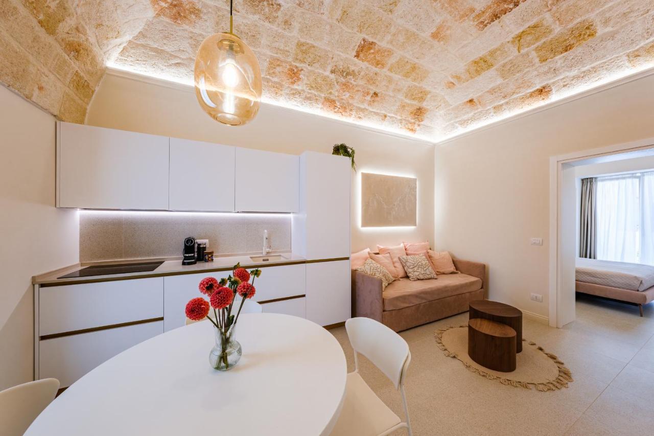 Helloapulia Charming Palazzo Clemente - Self-Catering Suites With Aircondition Монополи Экстерьер фото