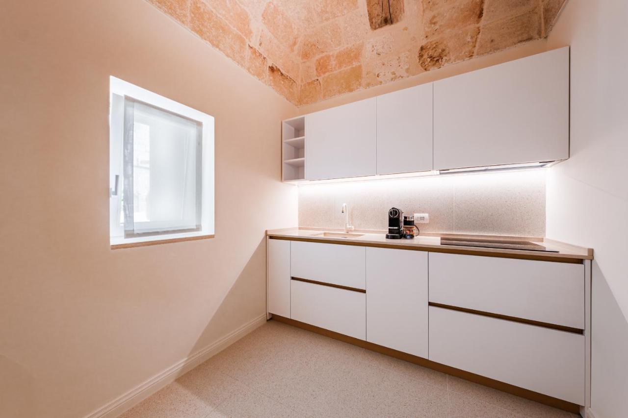 Helloapulia Charming Palazzo Clemente - Self-Catering Suites With Aircondition Монополи Экстерьер фото