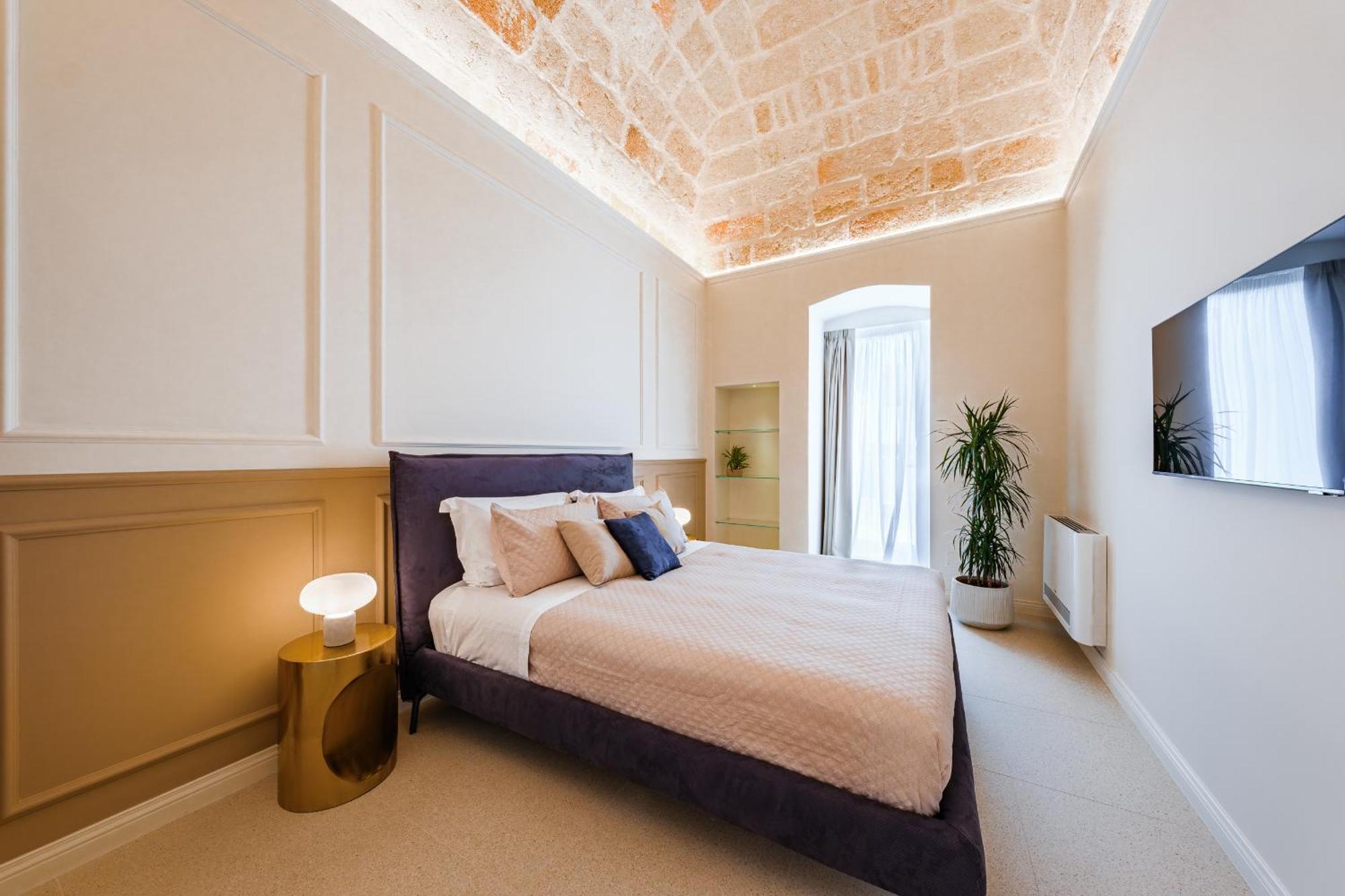 Helloapulia Charming Palazzo Clemente - Self-Catering Suites With Aircondition Монополи Экстерьер фото