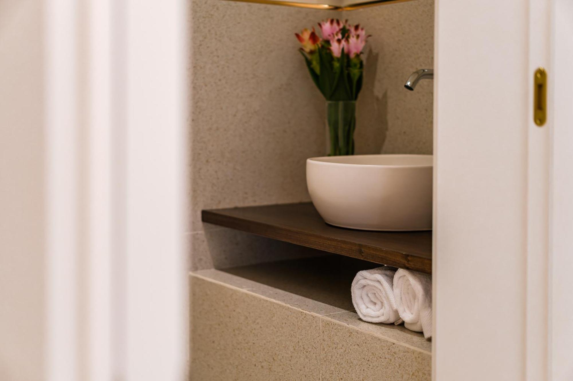 Helloapulia Charming Palazzo Clemente - Self-Catering Suites With Aircondition Монополи Экстерьер фото